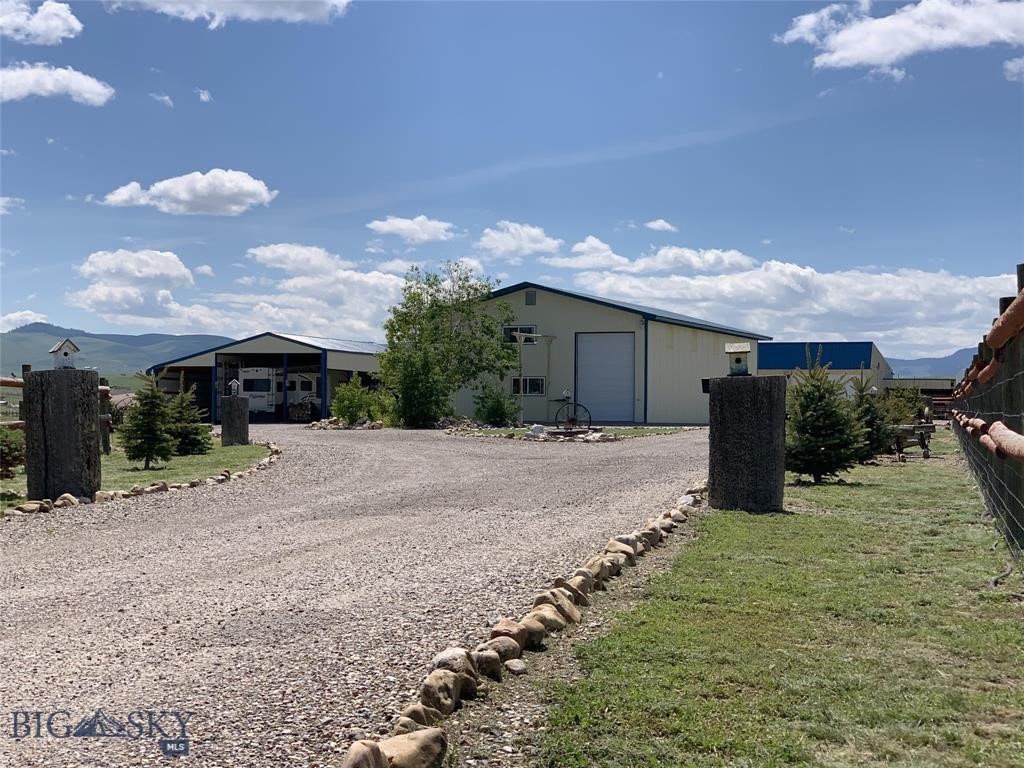 10 Dons Ln., Dillon MT 59725