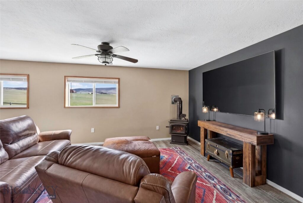 10 Lester Lane, Cardwell MT 59721