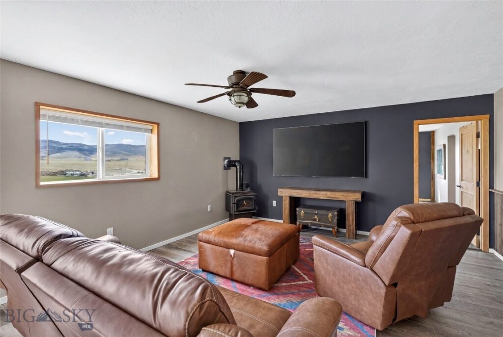 10 Lester Lane, Cardwell MT 59721