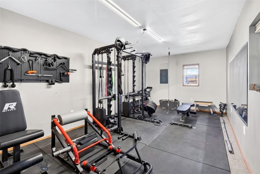 10 Lester Lane, Cardwell MT 59721