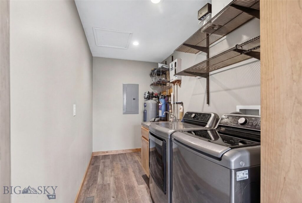 10 Lester Lane, Cardwell MT 59721