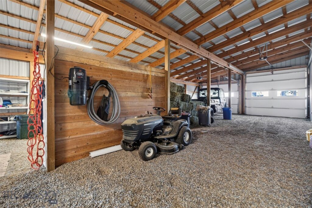 10 Lester Lane, Cardwell MT 59721