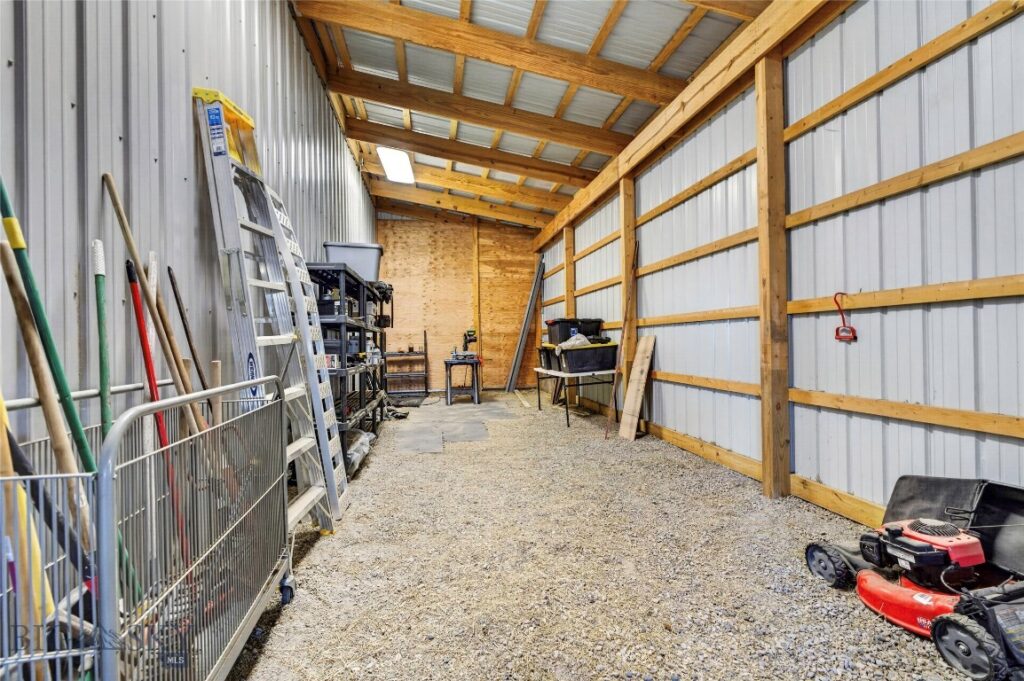 10 Lester Lane, Cardwell MT 59721