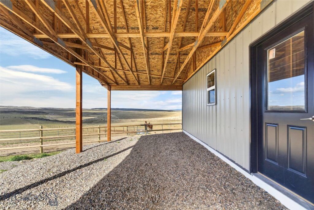 10 Lester Lane, Cardwell MT 59721