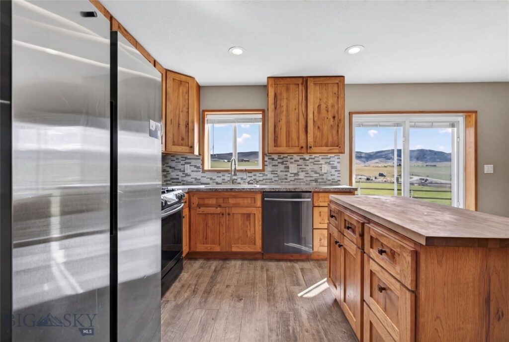 10 Lester Lane, Cardwell MT 59721