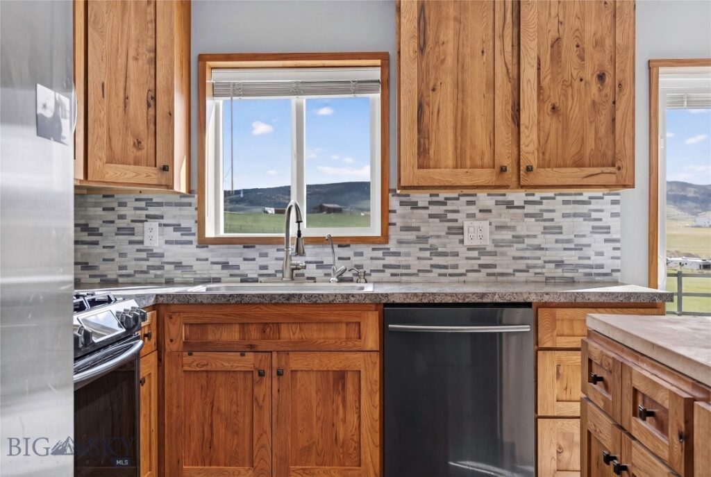 10 Lester Lane, Cardwell MT 59721