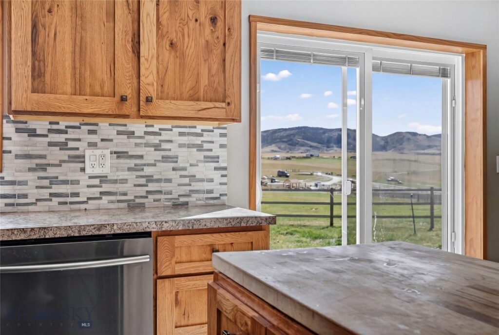 10 Lester Lane, Cardwell MT 59721