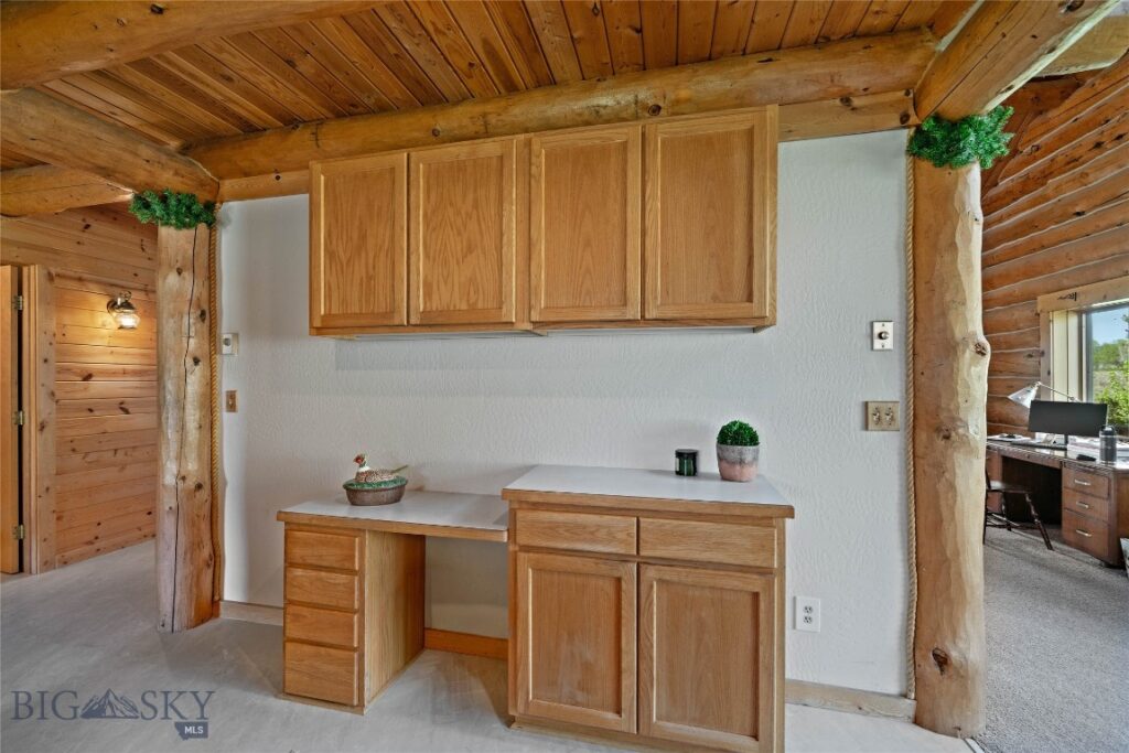 10 Rocky Hollow Trail, Livingston MT 59047