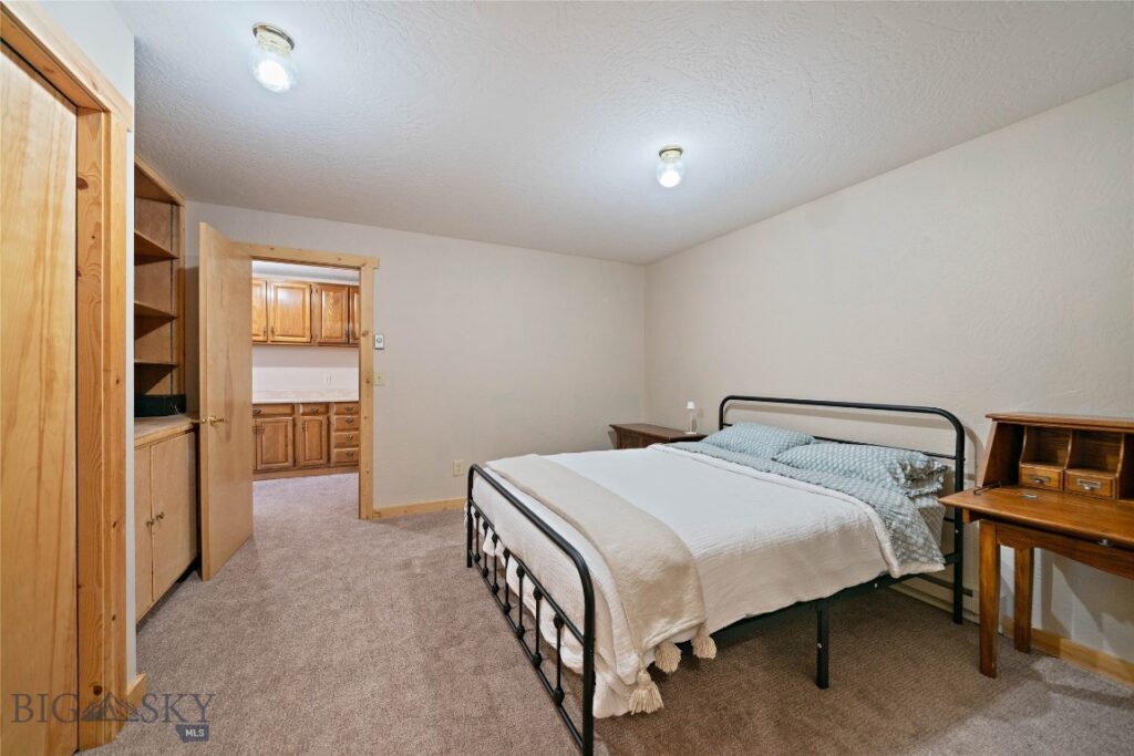 10 Rocky Hollow Trail, Livingston MT 59047