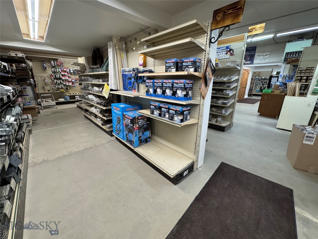 100 Milwaukee Avenue, Deer Lodge MT 59722