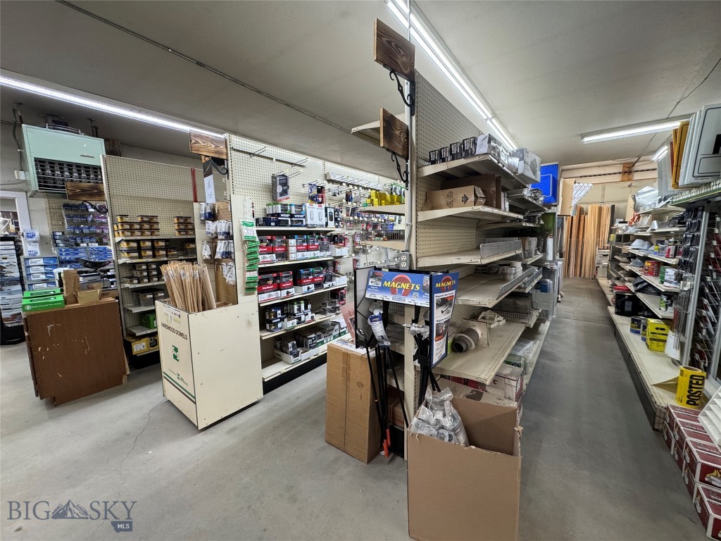 100 Milwaukee Avenue, Deer Lodge MT 59722