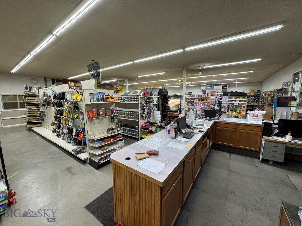 100 Milwaukee Avenue, Deer Lodge MT 59722