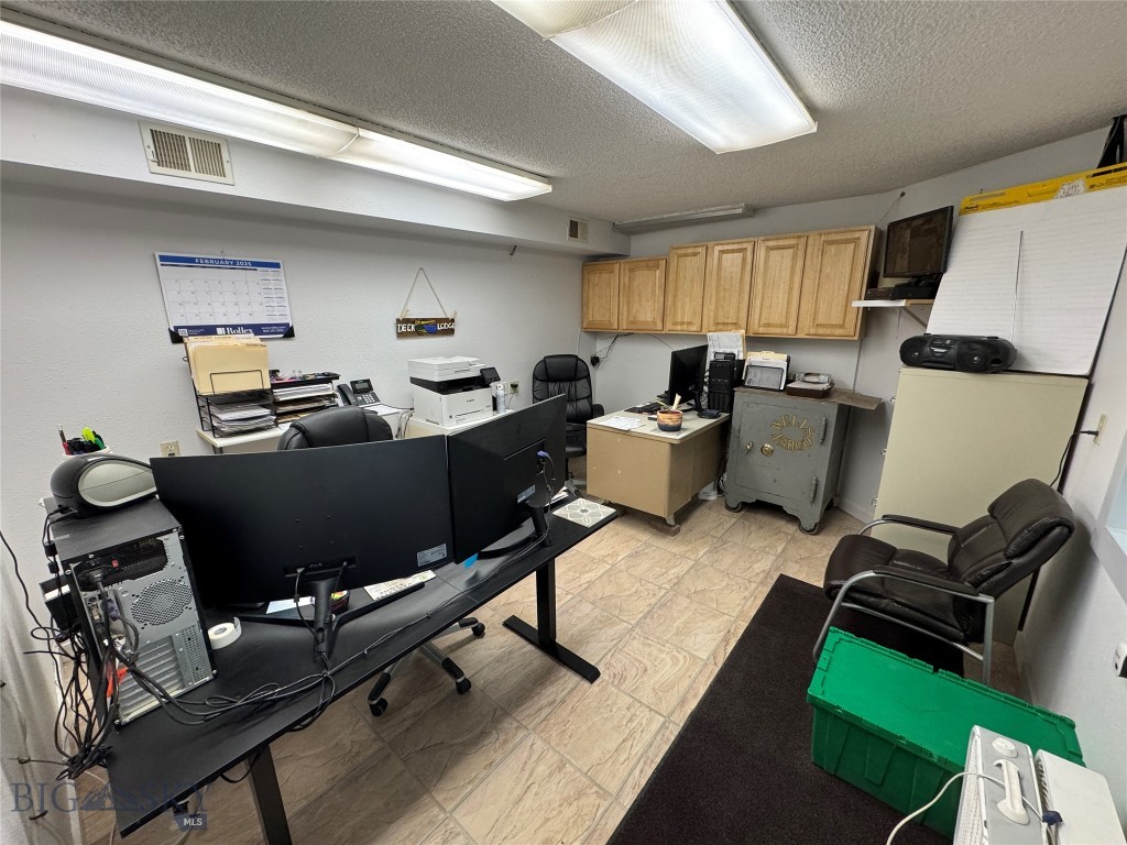 100 Milwaukee Avenue, Deer Lodge MT 59722