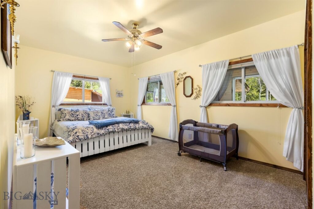 100 Foster Creek, Anaconda MT 59711