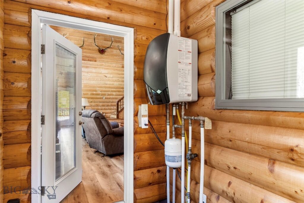 100 Foster Creek, Anaconda MT 59711