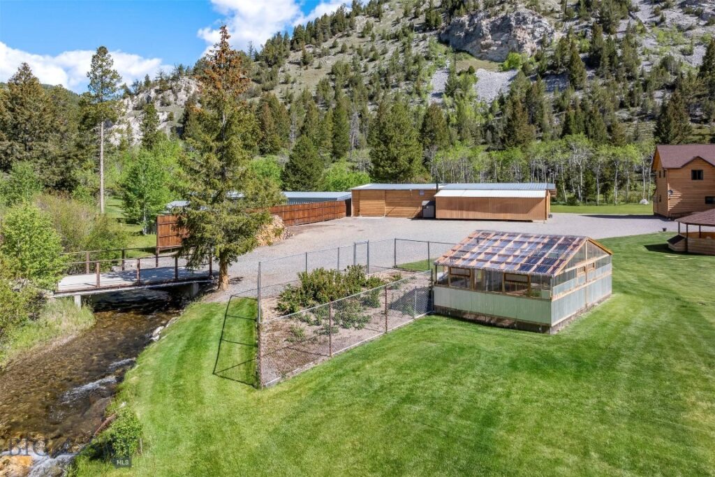 100 Foster Creek, Anaconda MT 59711