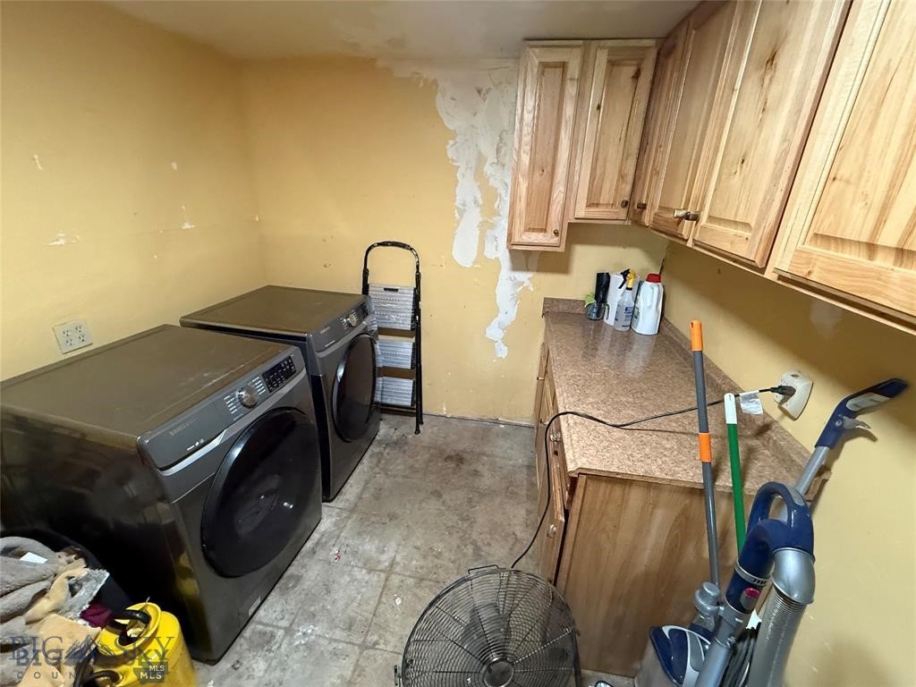 1005 East River Road, Emigrant MT 59027