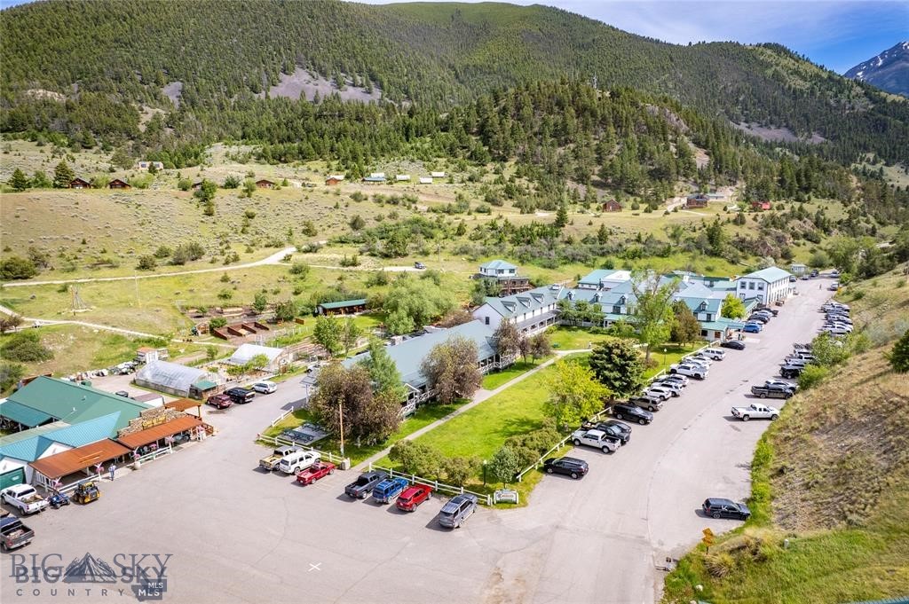 1005 East River Road, Emigrant MT 59027