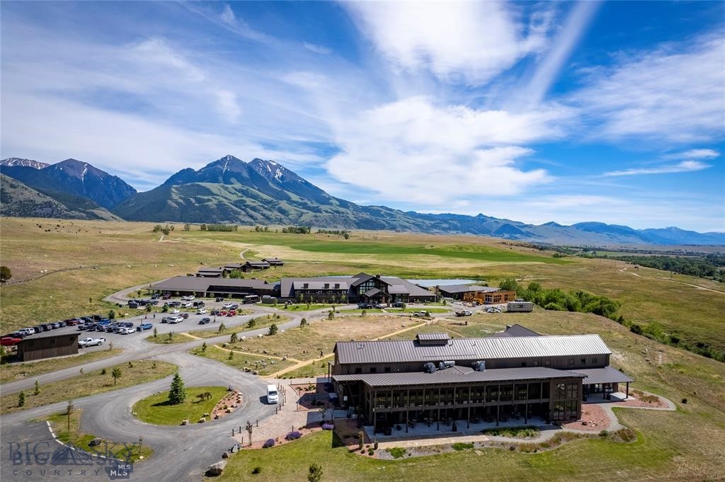 1005 East River Road, Emigrant MT 59027