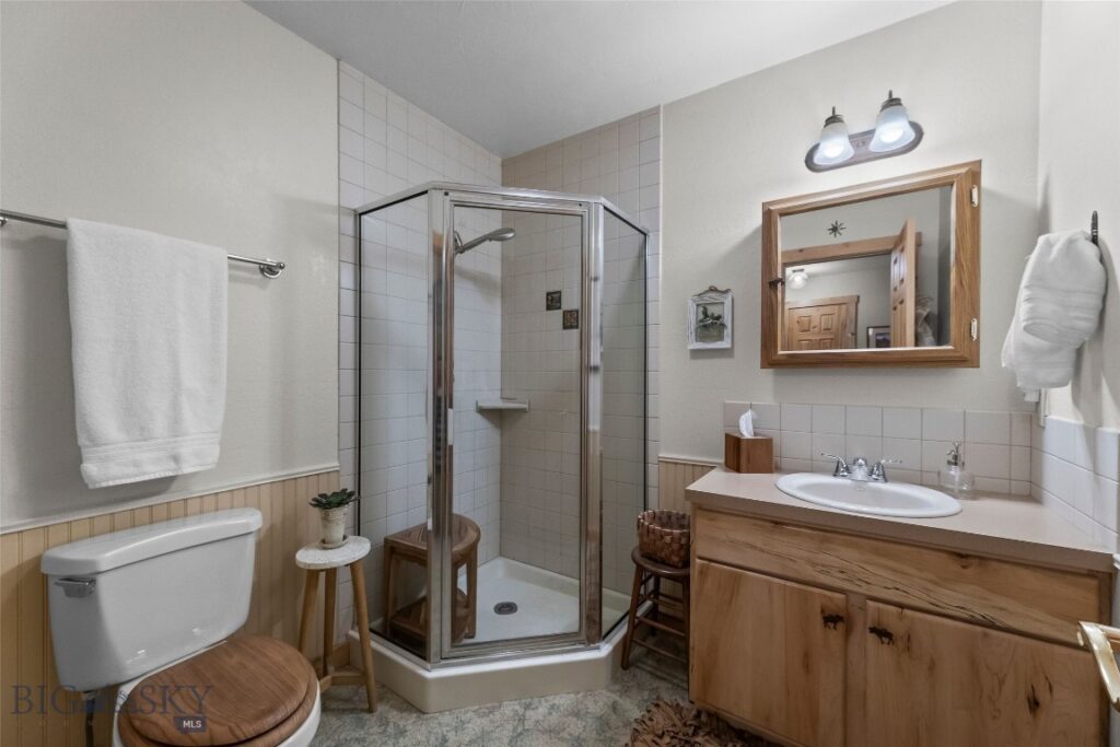 101 Deerfoot Trail, Ennis MT 59729