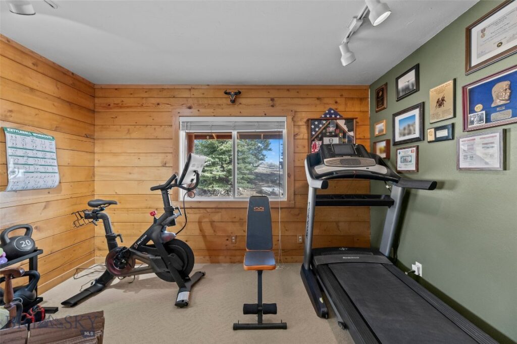 101 Deerfoot Trail, Ennis MT 59729