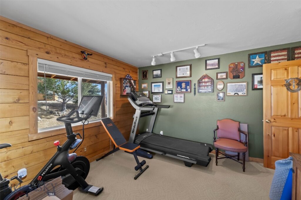 101 Deerfoot Trail, Ennis MT 59729