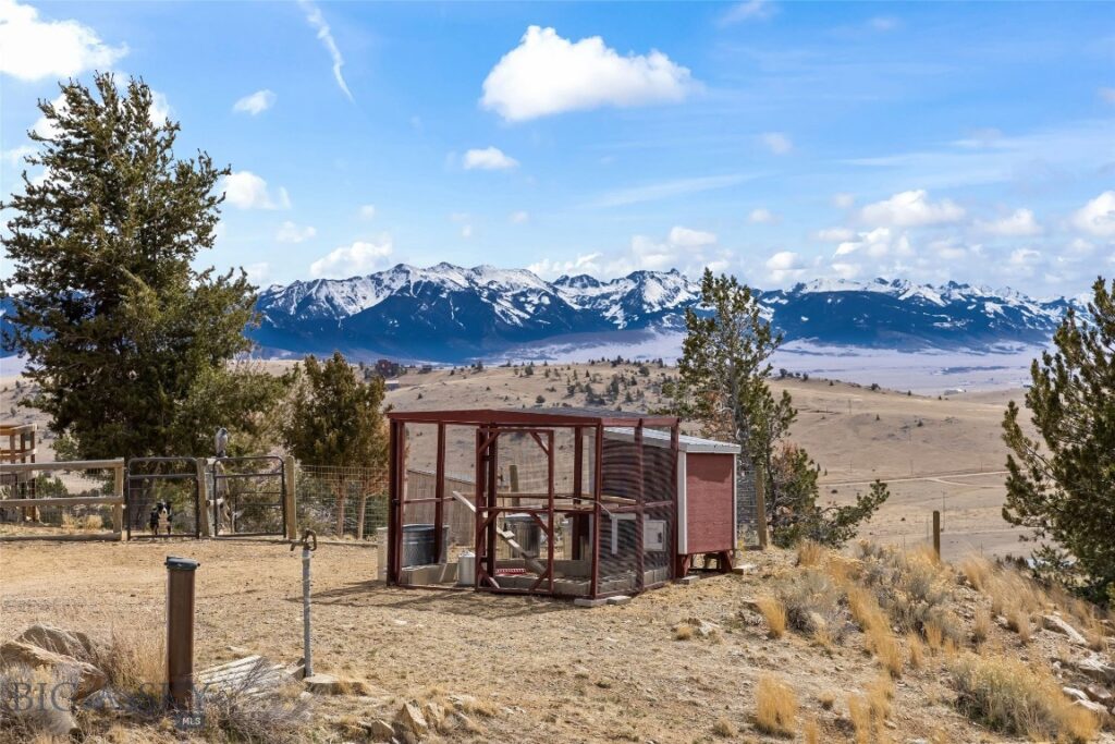 101 Deerfoot Trail, Ennis MT 59729