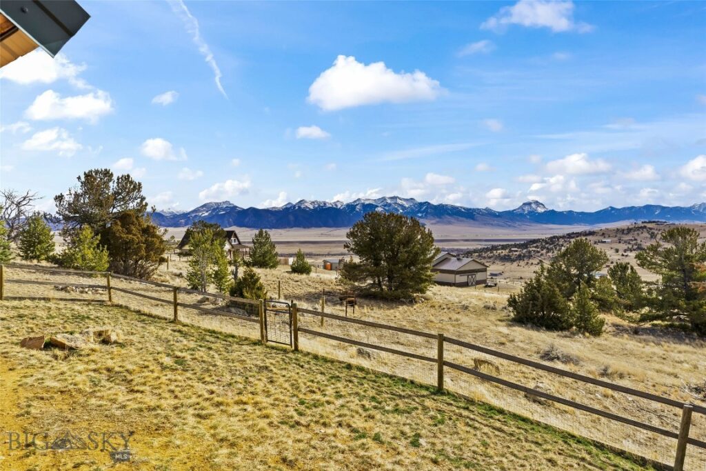 101 Deerfoot Trail, Ennis MT 59729
