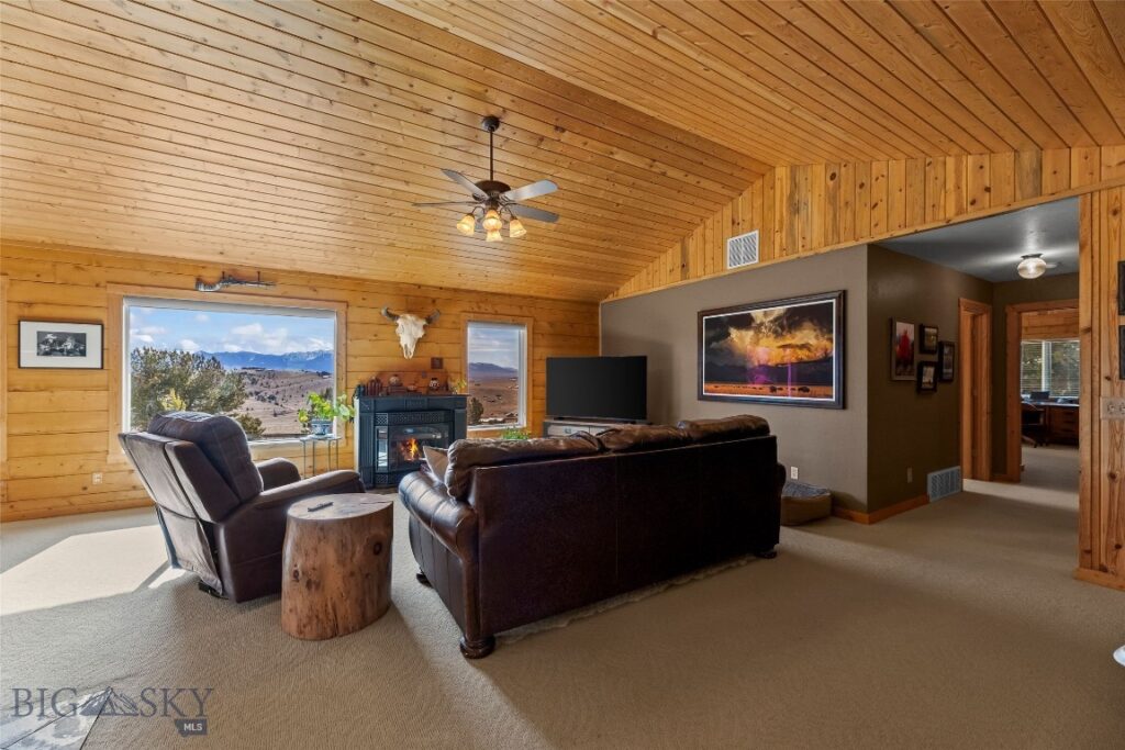 101 Deerfoot Trail, Ennis MT 59729