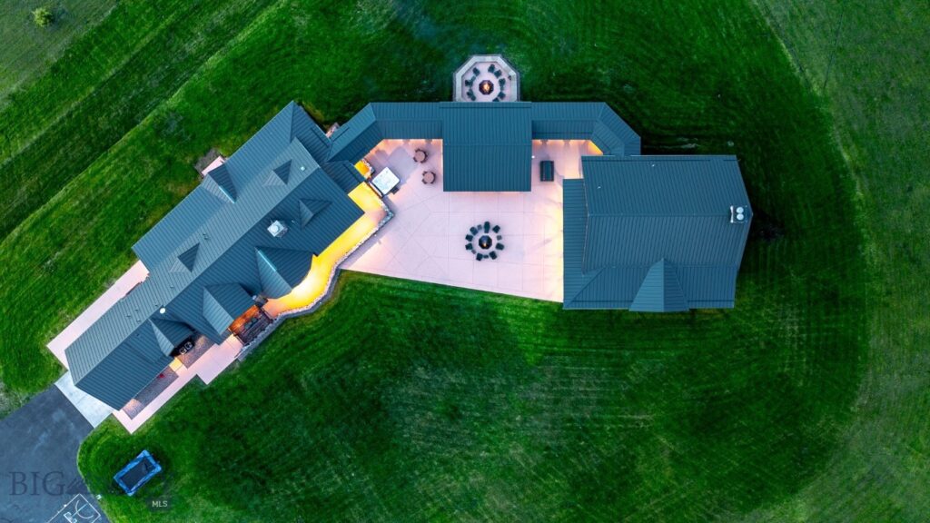 1021 Gateway South Road, Gallatin Gateway MT 59730