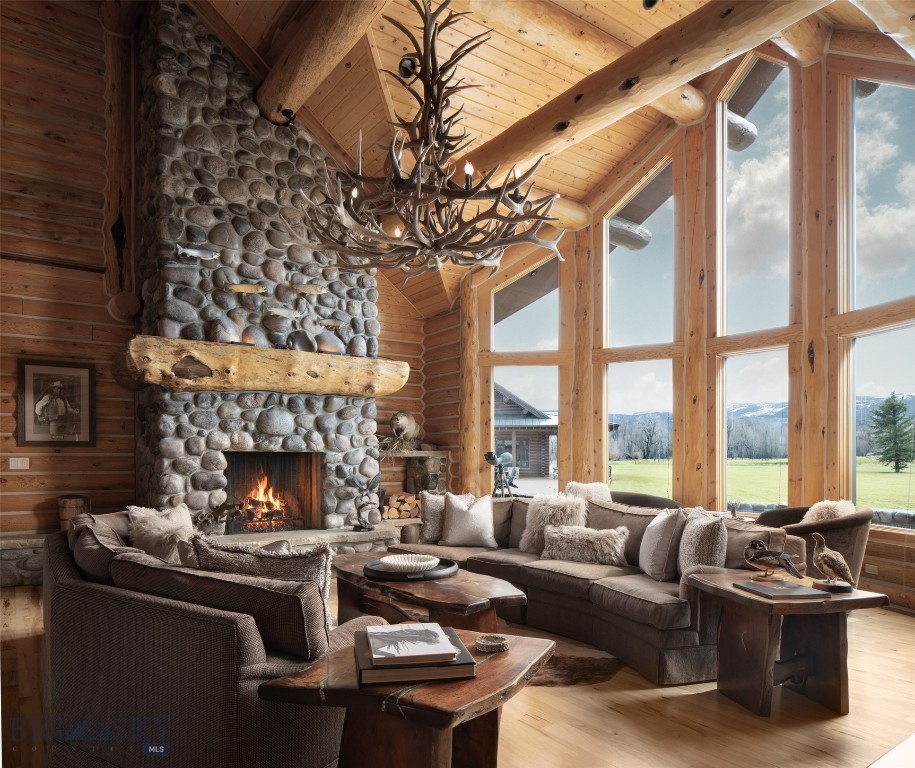 1021 Gateway South Road, Gallatin Gateway MT 59730