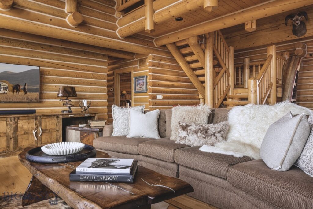 1021 Gateway South Road, Gallatin Gateway MT 59730