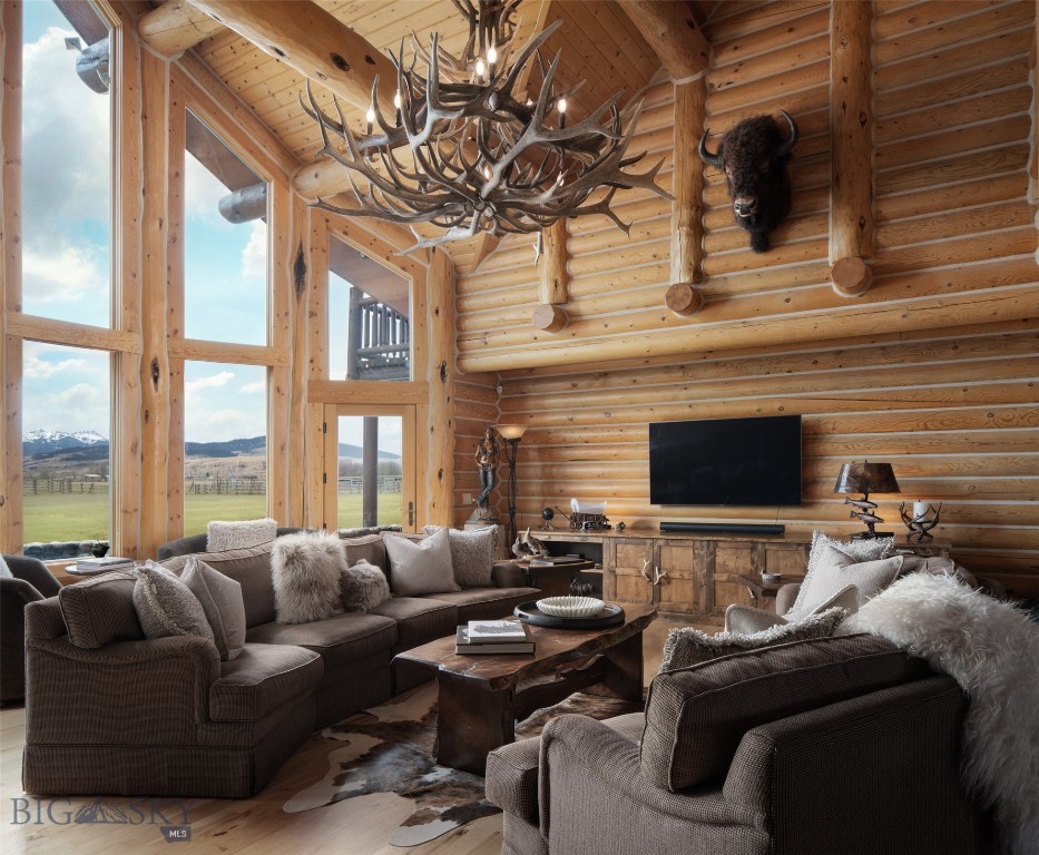 1021 Gateway South Road, Gallatin Gateway MT 59730