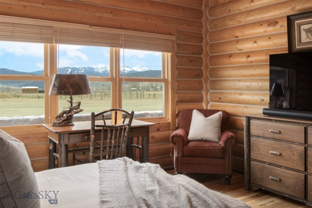 1021 Gateway South Road, Gallatin Gateway MT 59730