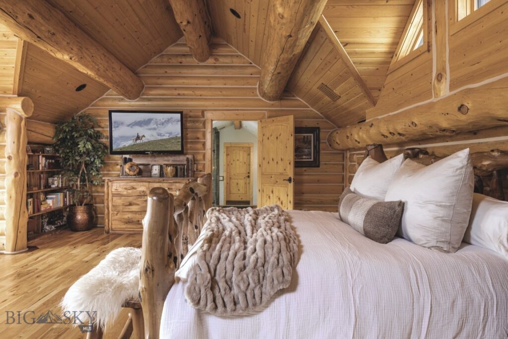 1021 Gateway South Road, Gallatin Gateway MT 59730