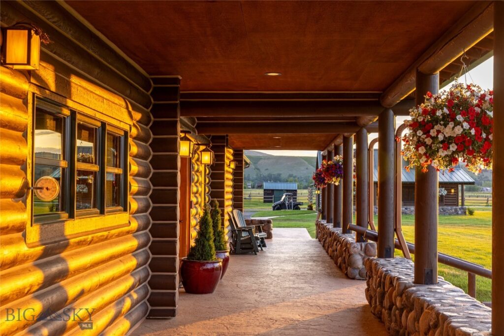 1021 Gateway South Road, Gallatin Gateway MT 59730