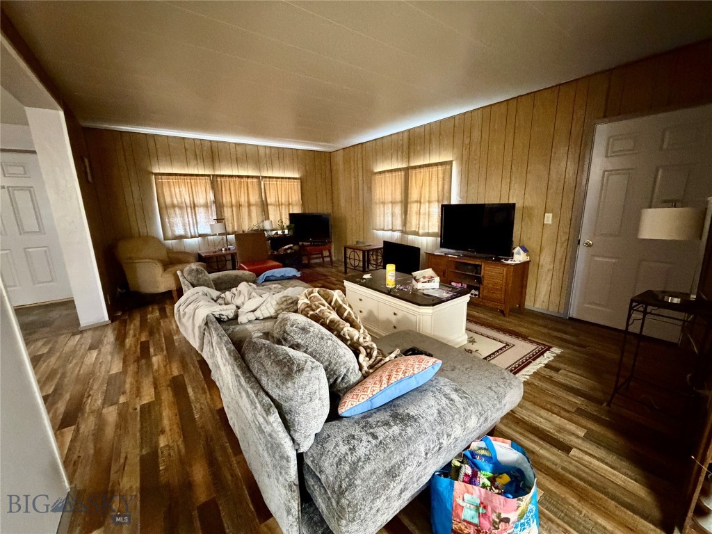 1023 Montana Avenue, Deer Lodge MT 59722