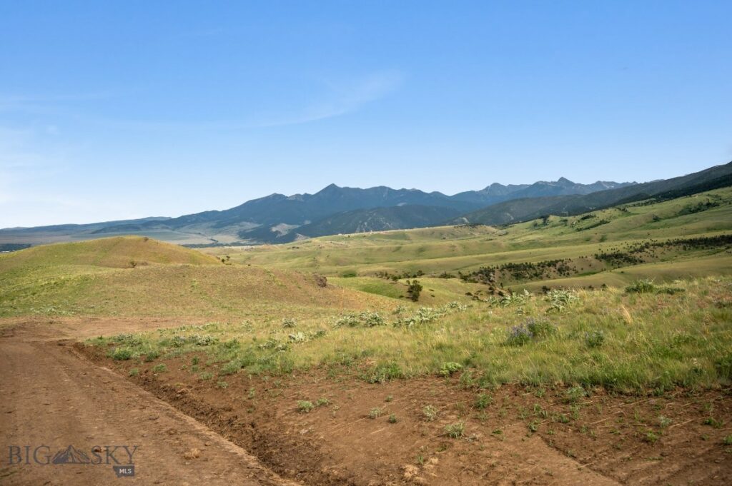 NHN Frontage Road, Livingston MT 59047