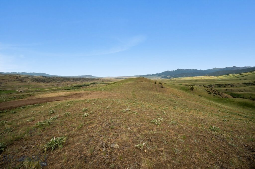 NHN Frontage Road, Livingston MT 59047