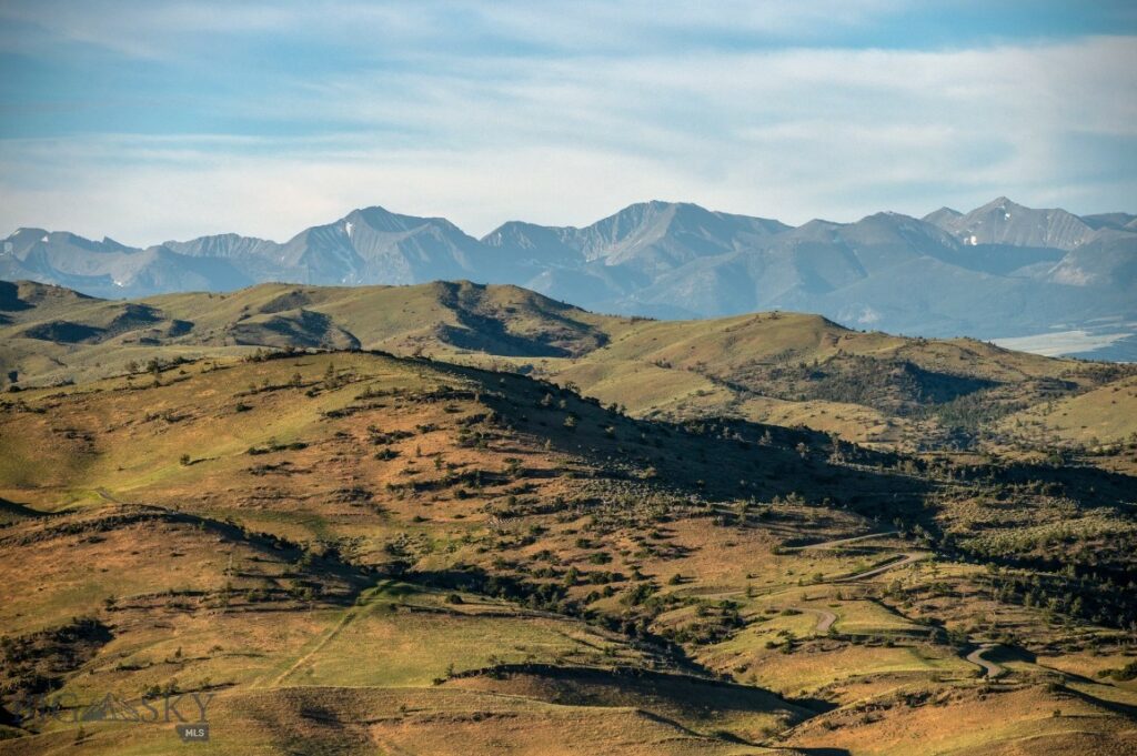 NHN Frontage Road, Livingston MT 59047