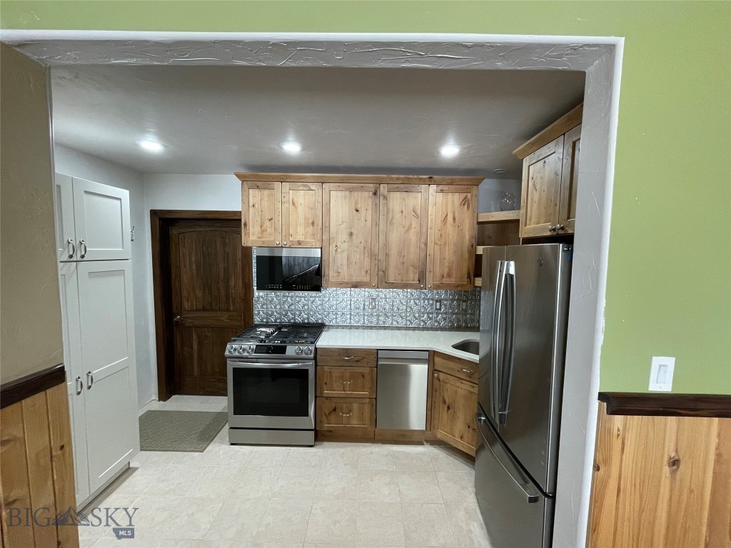 104 Antelope Meadows Road, Ennis MT 59729