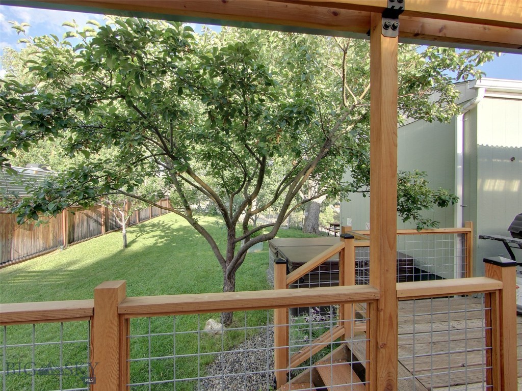 104 Vista Street, Gardiner MT 59030