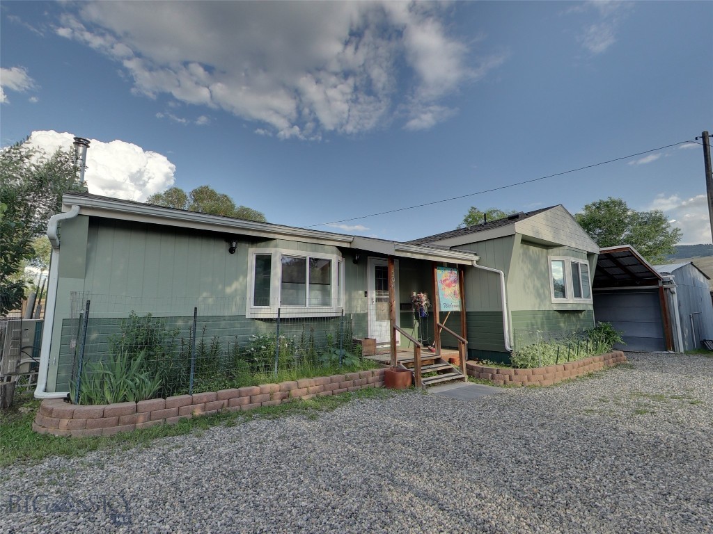 104 Vista Street, Gardiner MT 59030