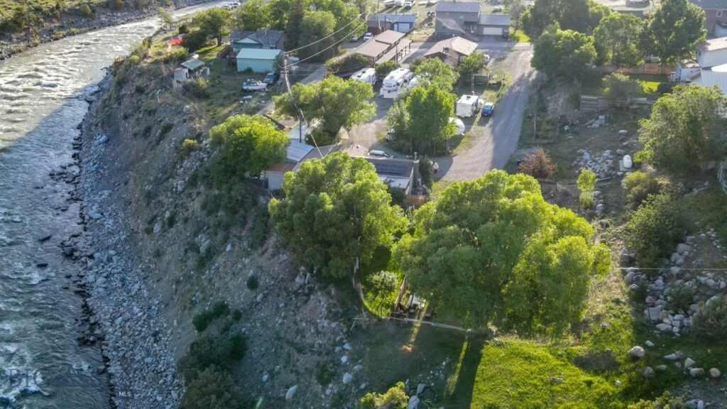 104 Vista Street, Gardiner MT 59030