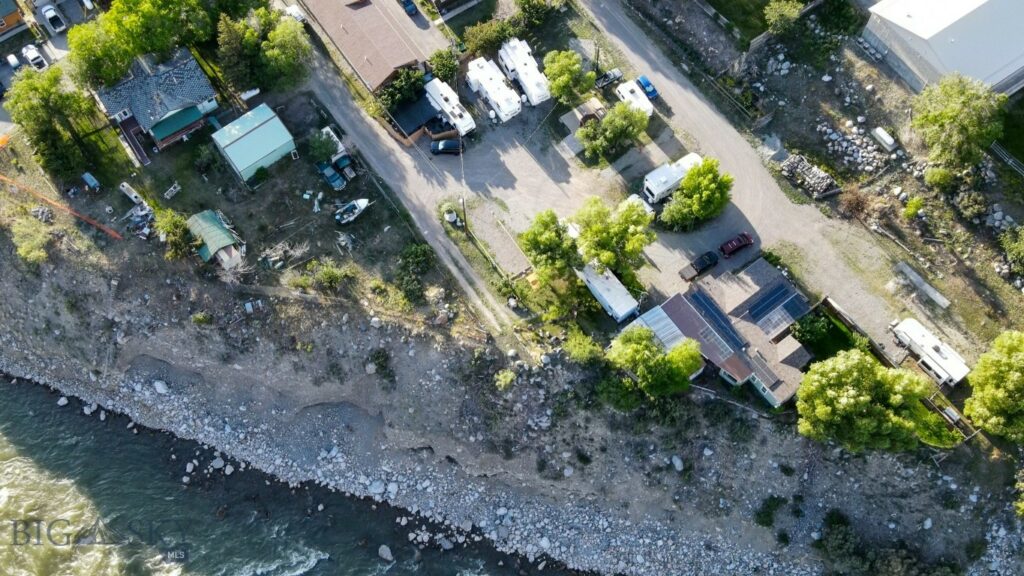 104 Vista Street, Gardiner MT 59030