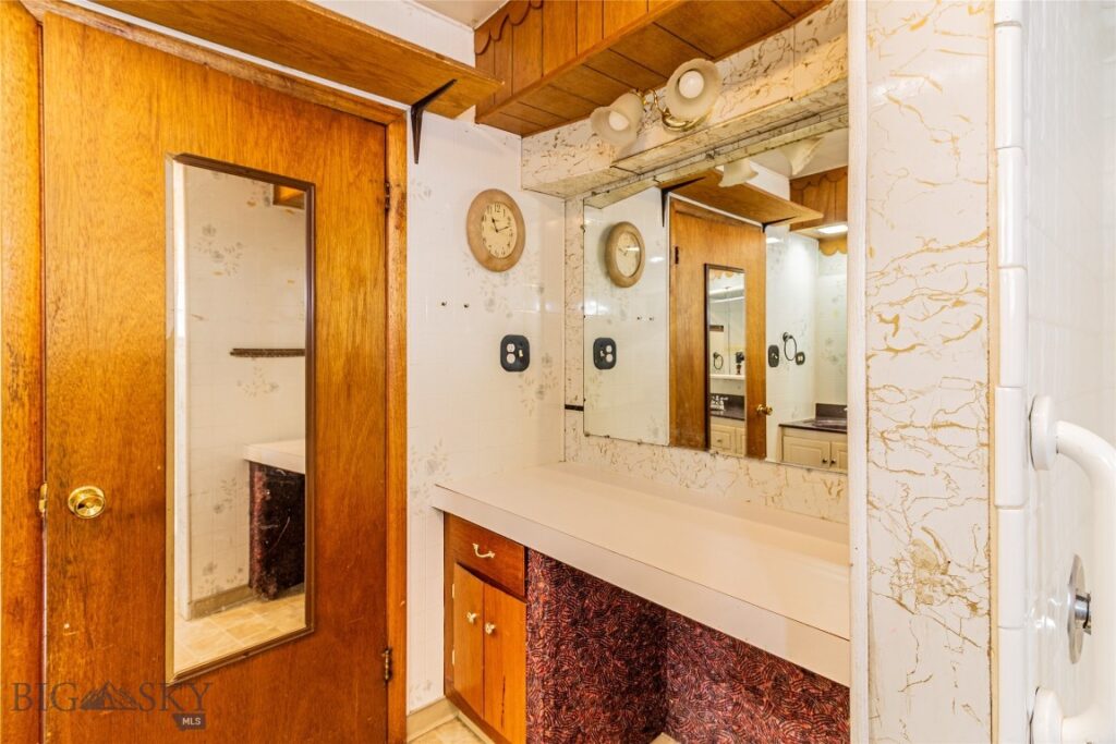 1044 S Wyoming Street, Butte MT 59701