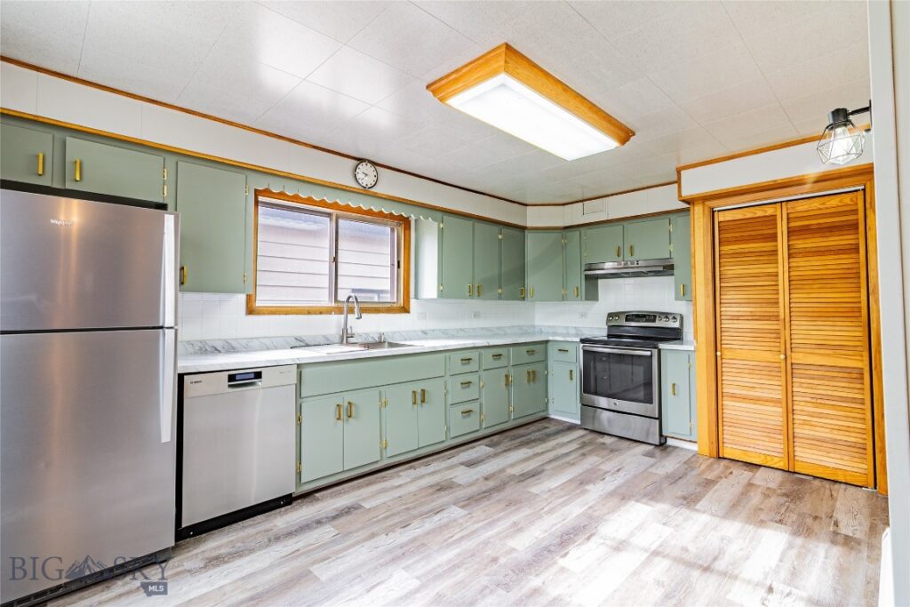 1044 S Wyoming Street, Butte MT 59701