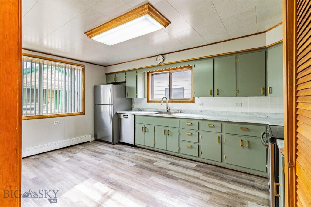 1044 S Wyoming Street, Butte MT 59701