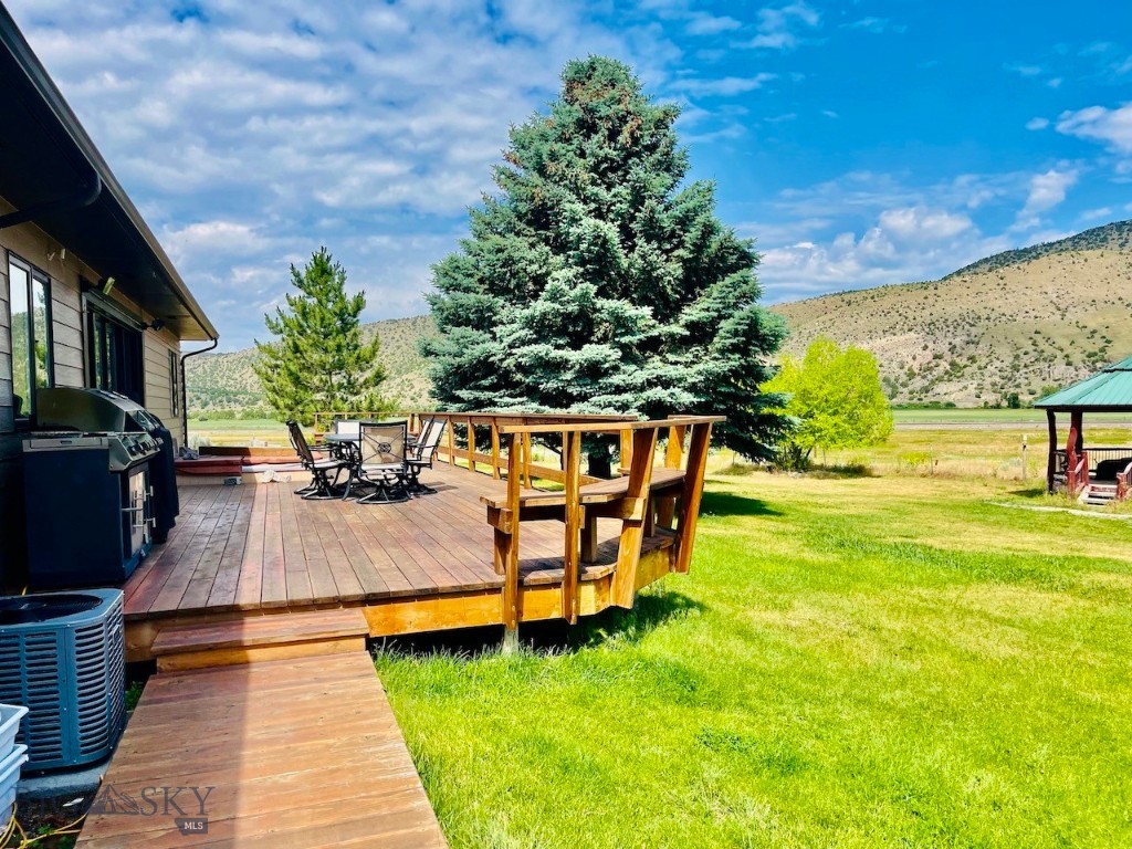 18711 Crystal Mountain Road Ranch, Three Forks MT 59752