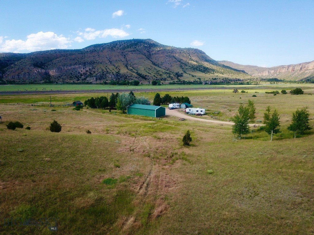 18711 Crystal Mountain Road Ranch, Three Forks MT 59752